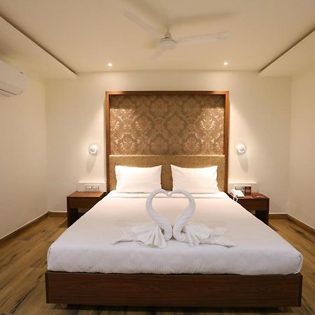 Hotel Shubham Palace ハイデラバード エクステリア 写真