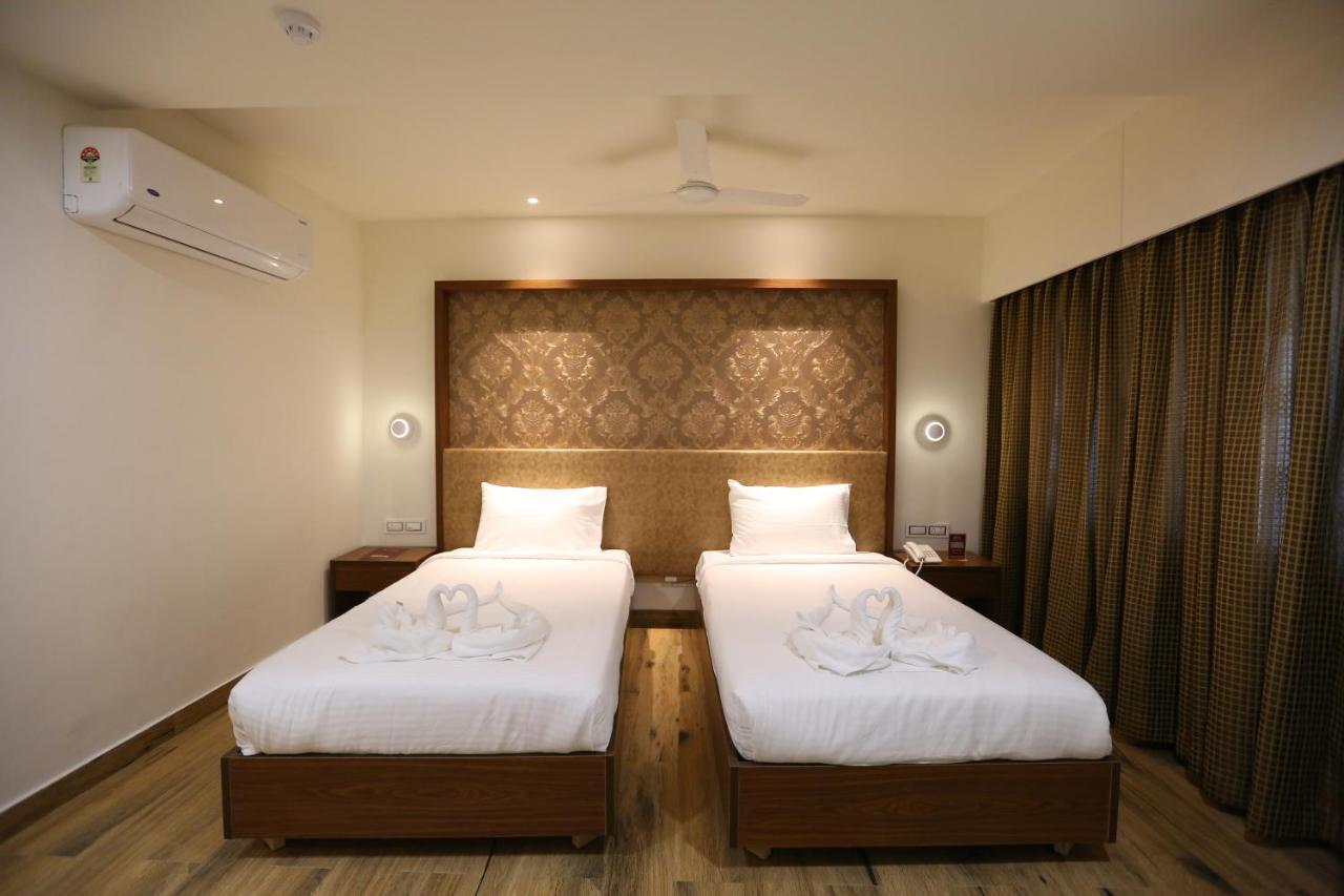 Hotel Shubham Palace ハイデラバード エクステリア 写真