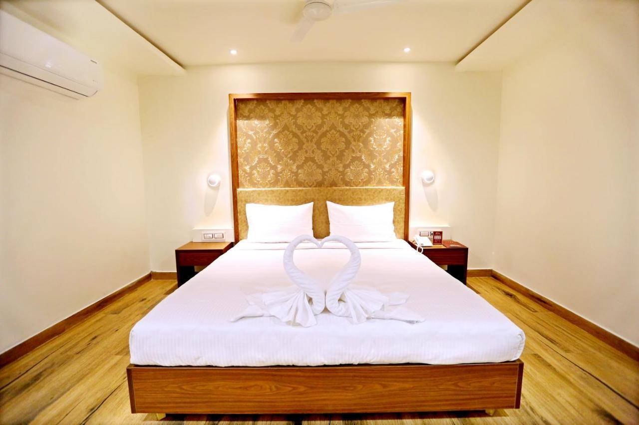 Hotel Shubham Palace ハイデラバード エクステリア 写真