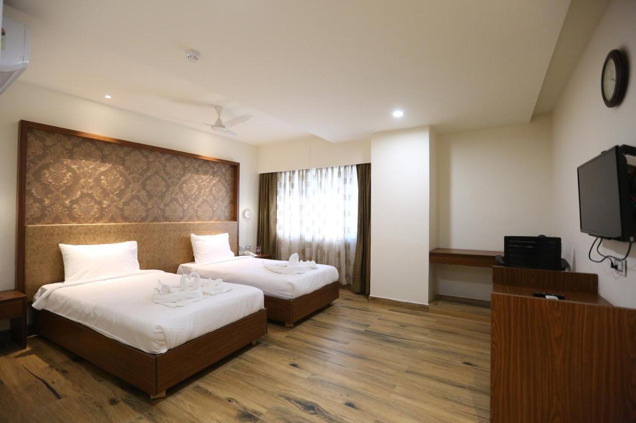 Hotel Shubham Palace ハイデラバード エクステリア 写真