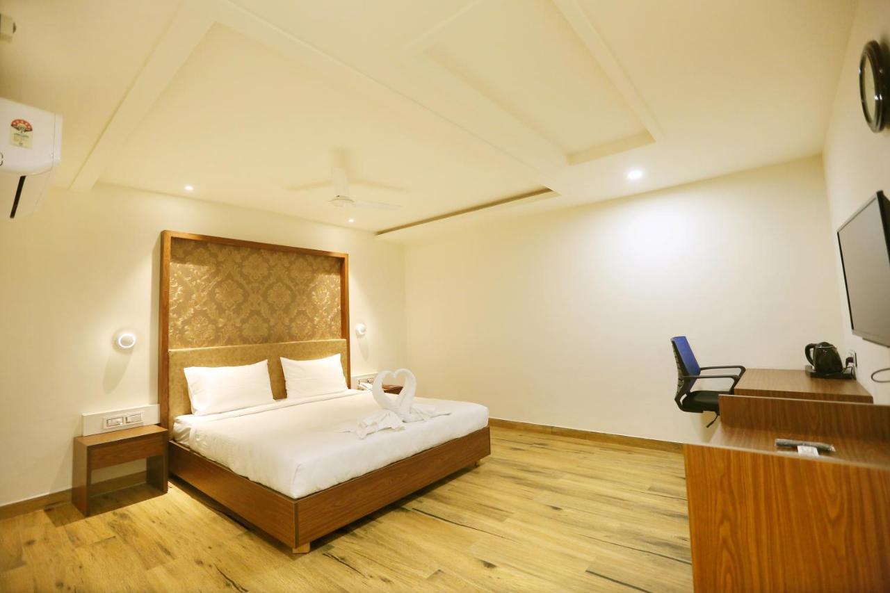 Hotel Shubham Palace ハイデラバード エクステリア 写真